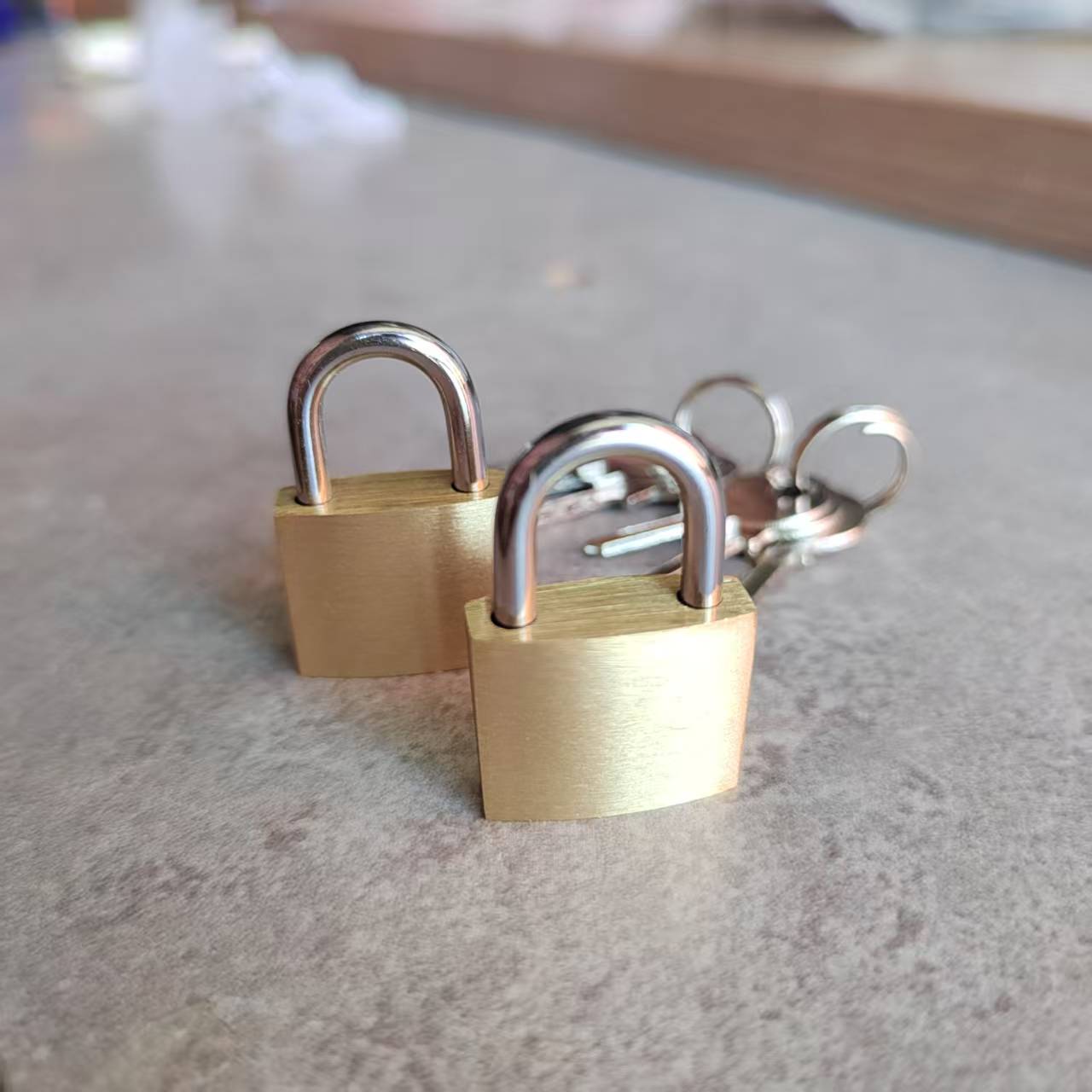 Brass Padlock with Keys, Small - Letter Opener Brass บทวิจารณ์และราคา